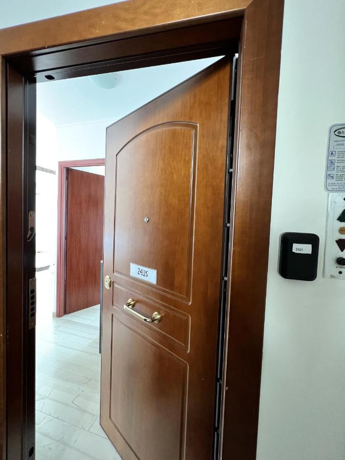 Zeus Bright & New Apartment - 25' Walk To The Acropolis Athen Exterior foto
